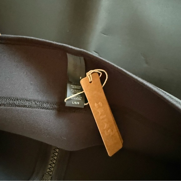 Skims Rubberized Scuba Swim Velcro Mini Skirt - Picture 9 of 10